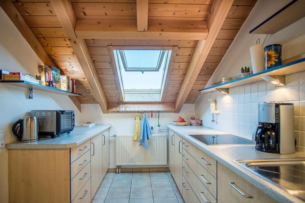 Luxury Living Near Weissensee +Balcony +Netflix Fussen Bagian luar foto